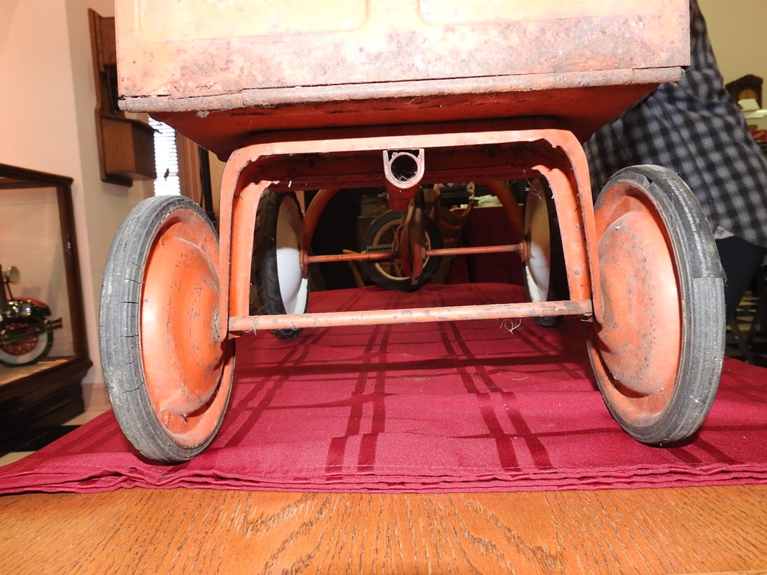 AMF 502 Power Trac Pedal Tractor with Wagon - 9