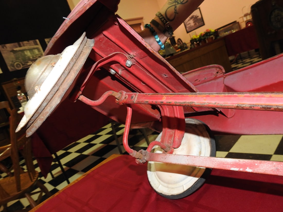1950s Murray City Fire Dept Pedal Car - 12