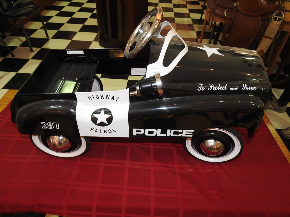 Burns Novelty Glide Ride Highway Patrol Pedal Car - 4