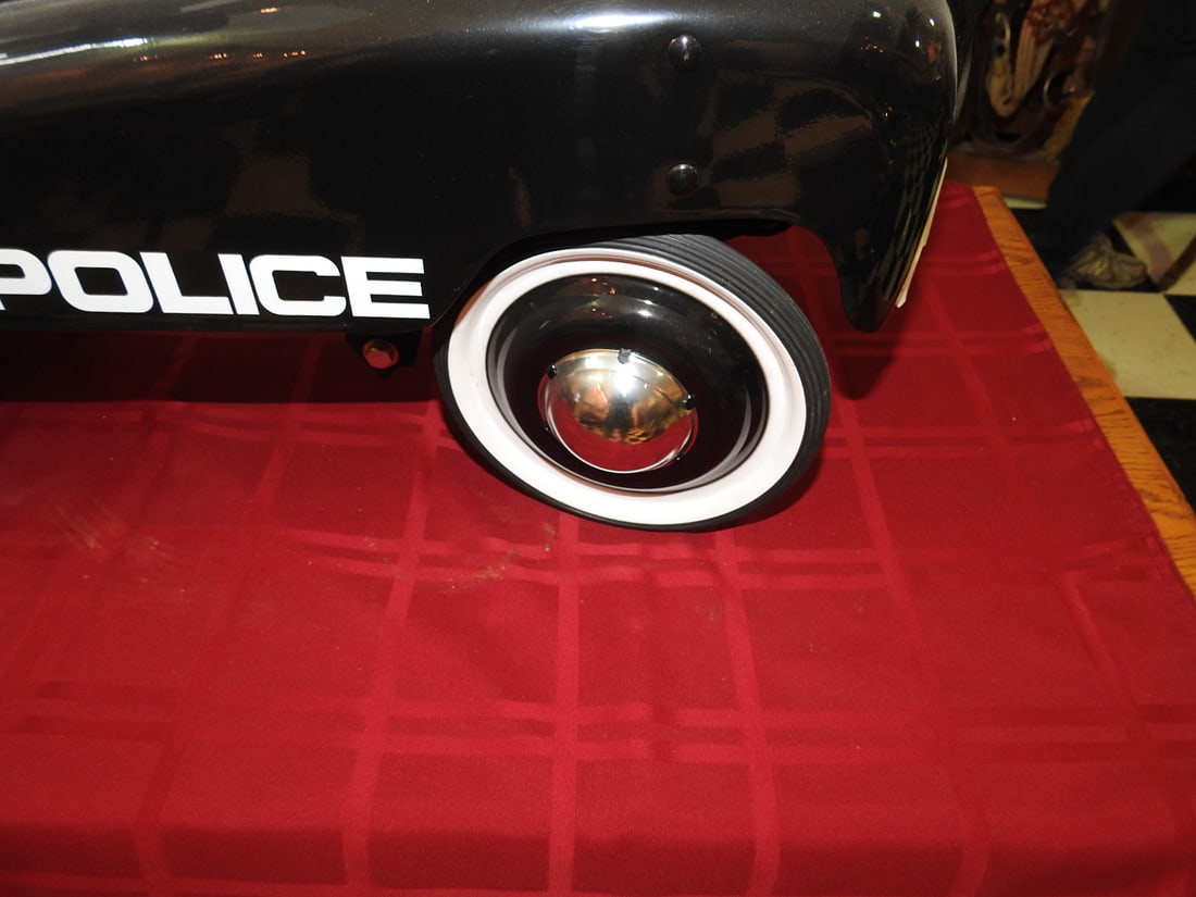Burns Novelty Glide Ride Highway Patrol Pedal Car - 7