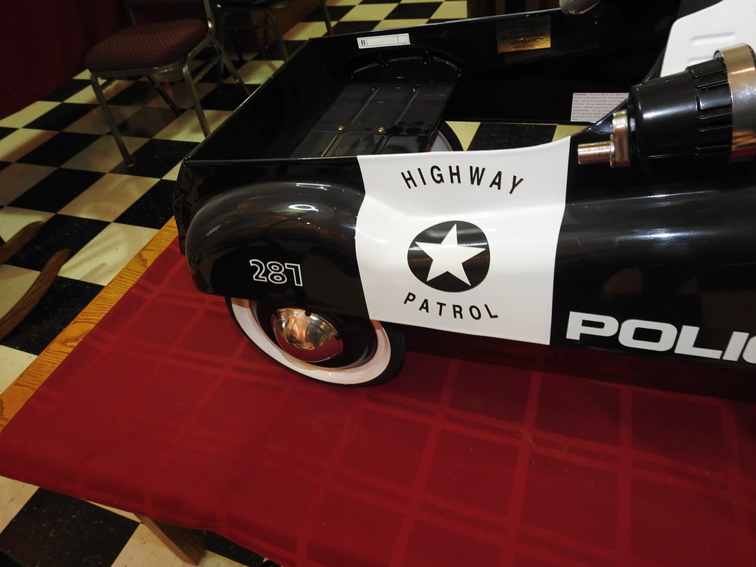 Burns Novelty Glide Ride Highway Patrol Pedal Car - 8