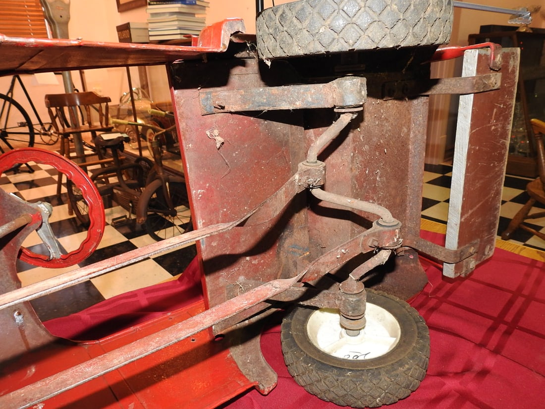 Gendron Skippy Fire Engine No. 1 Pedal Car - 14