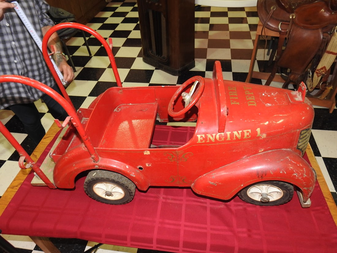 Gendron Skippy Fire Engine No. 1 Pedal Car - 3