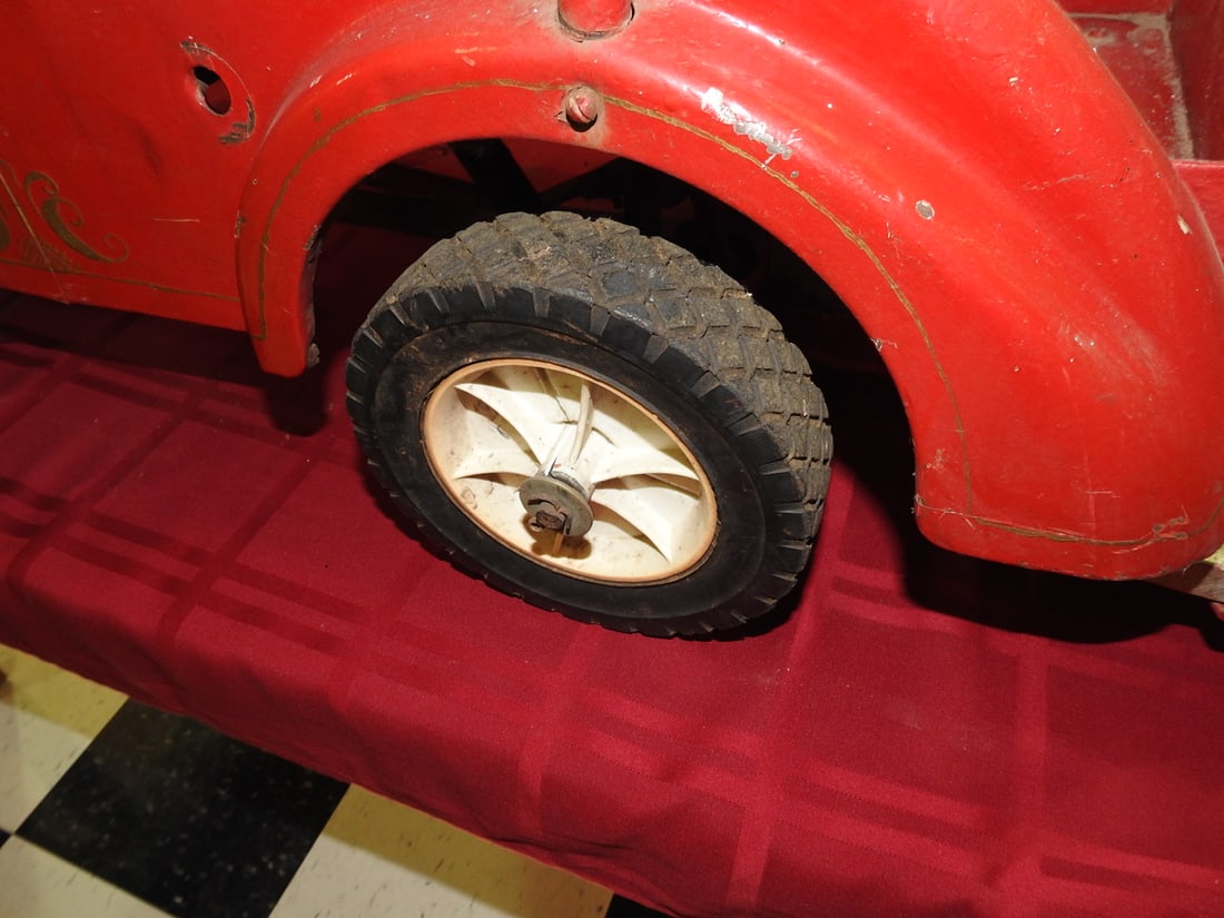 Gendron Skippy Fire Engine No. 1 Pedal Car - 9