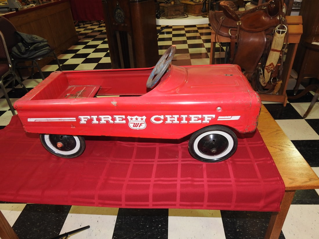 Western Flyer Fire Chief Pedal Car - 4