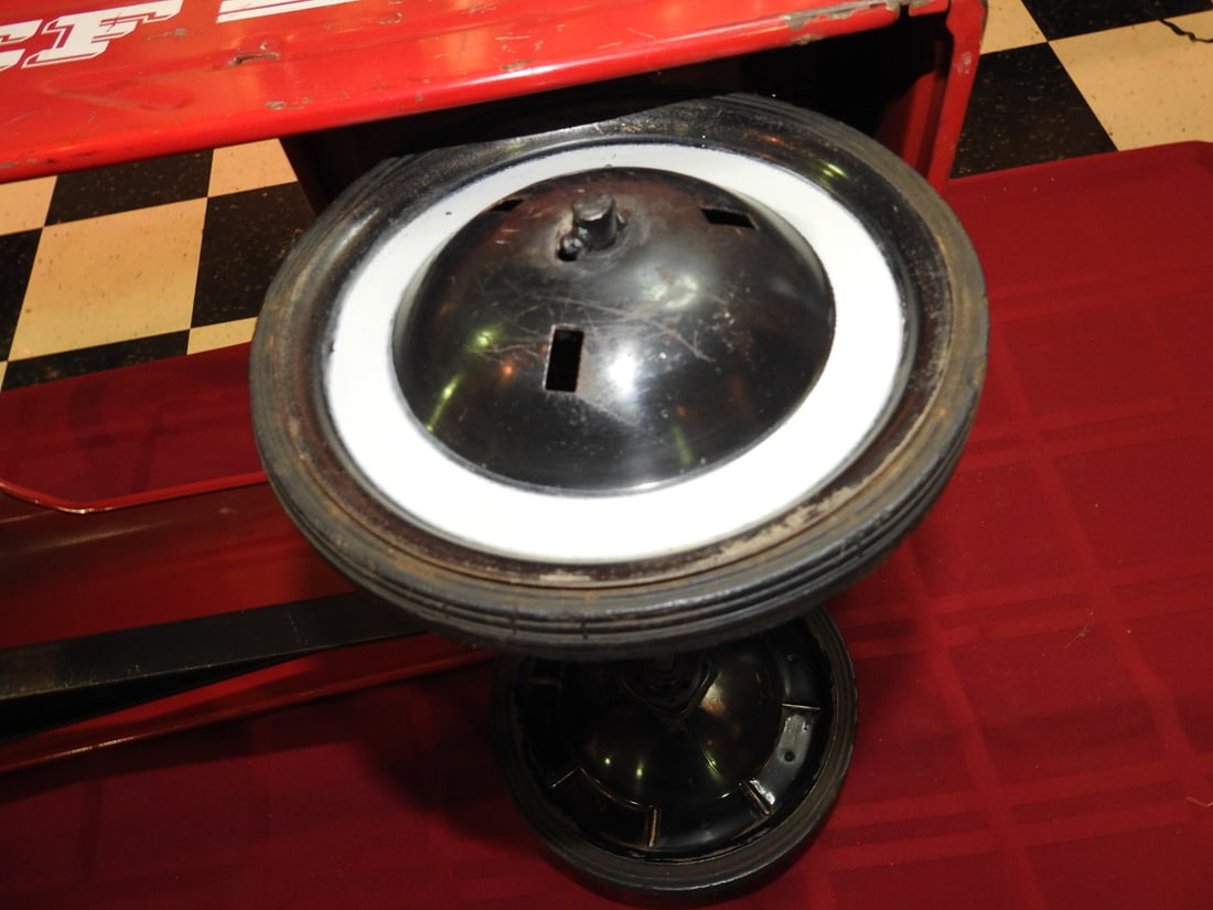 Western Flyer Fire Chief Pedal Car - 9