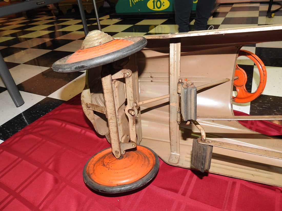 Murray Vintage Pedal Car - 8