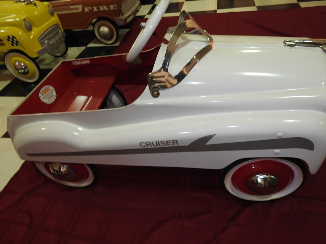 Burns Novelty Limited Edition Glide Ride Pedal Car - 5