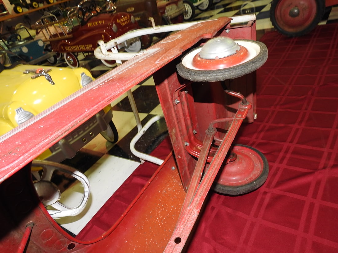 Full Ball Bearing Fire Pedal Car - 8