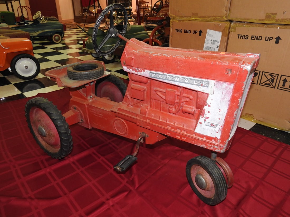 1963 International Harvester Farmall 806 Pedal Tractor - 3