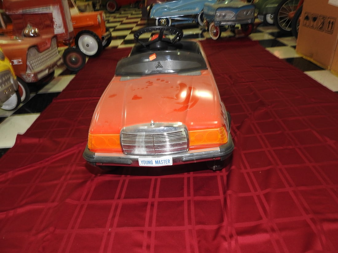 Young Master Mercedes Convertible Pedal Car - 2