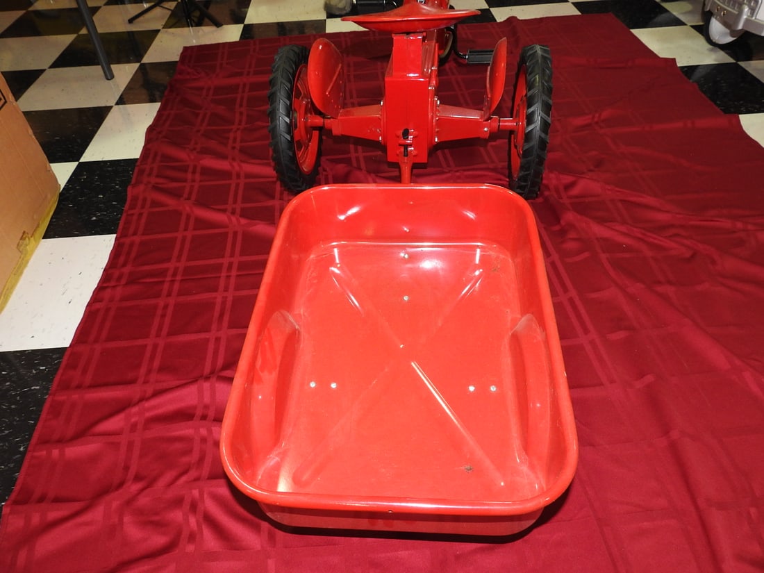 Vintage Farmall Tractor and Trailer Pedal Set - 6