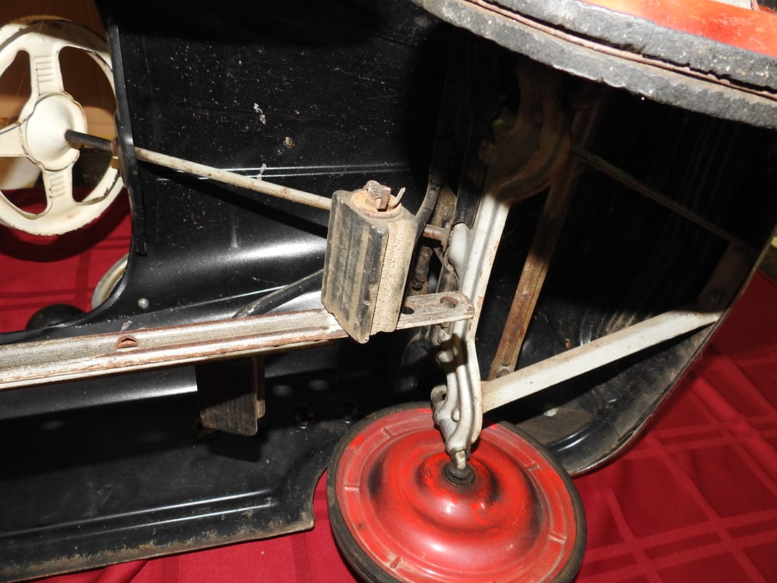 1950s Murray Buick Torpedo Pedal Car - 10