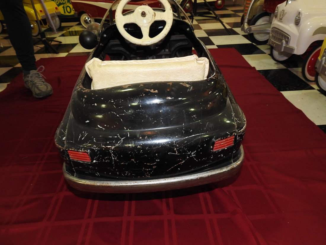 1950s Murray Buick Torpedo Pedal Car - 6
