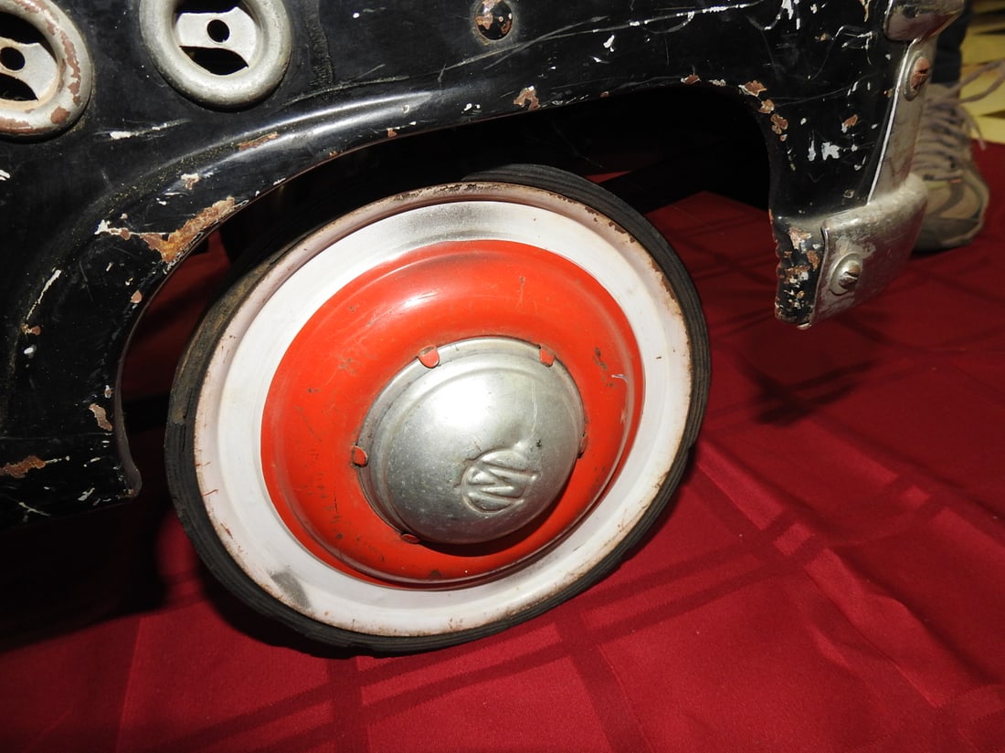 1950s Murray Buick Torpedo Pedal Car - 8