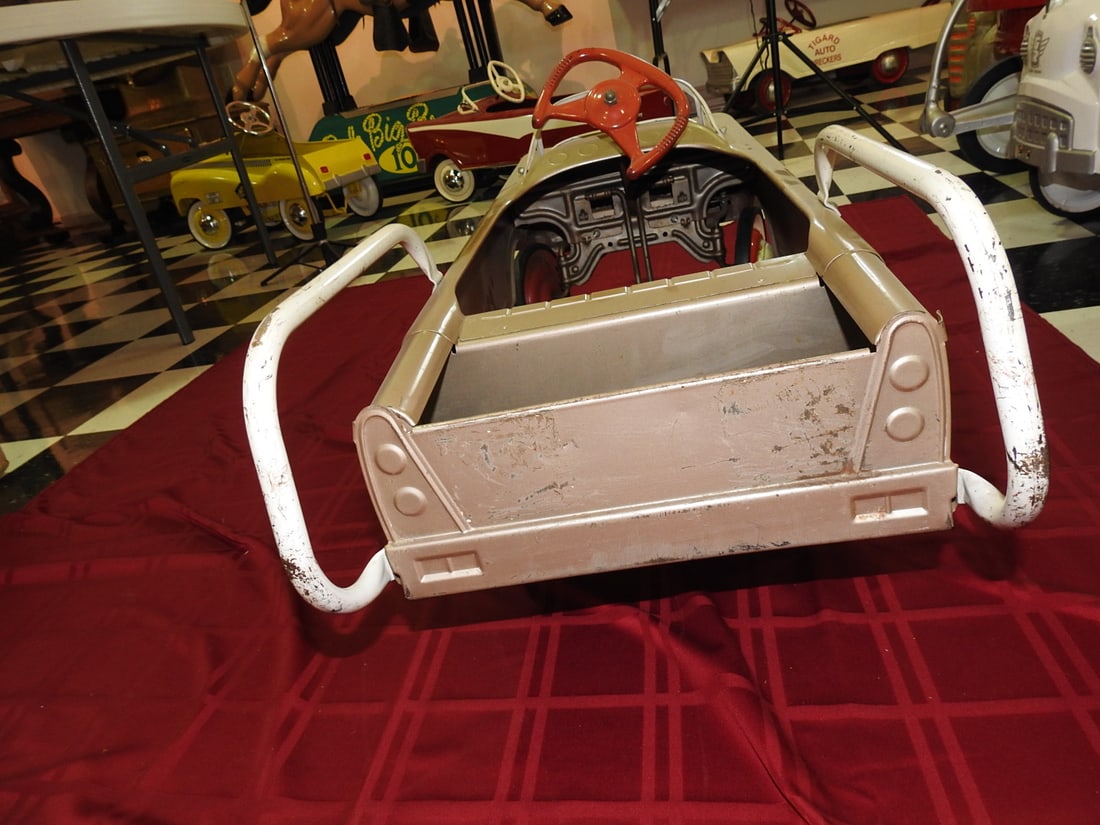 1960 Murray Dude Wagon Pedal Car - 6