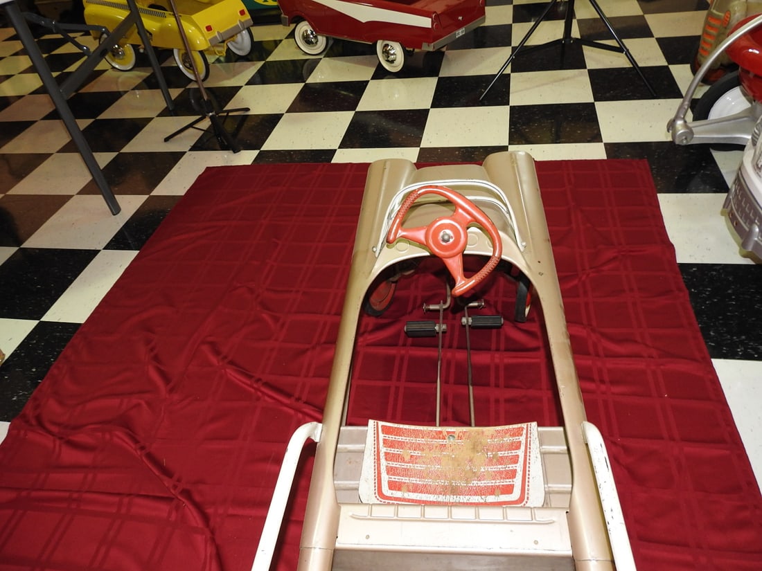1960 Murray Dude Wagon Pedal Car - 7