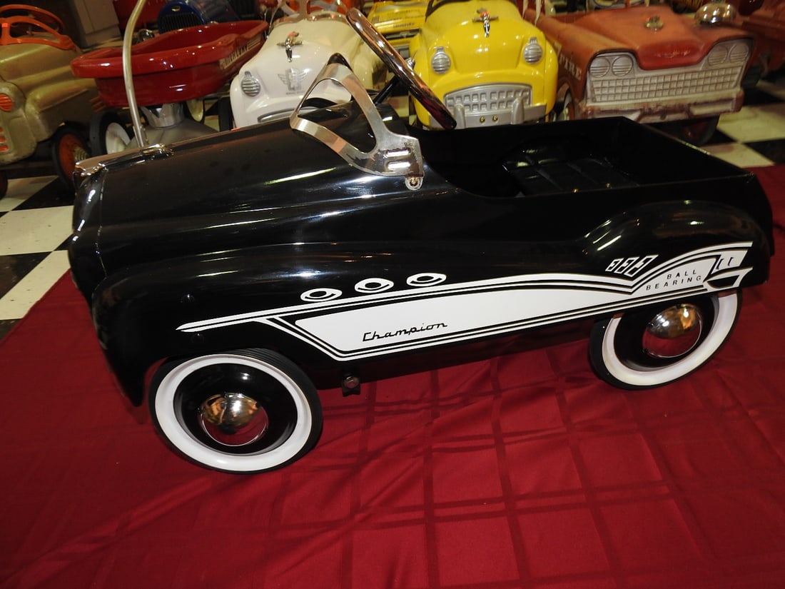 Reproduction Murray Comet Champion Pedal Car (1 of 7)