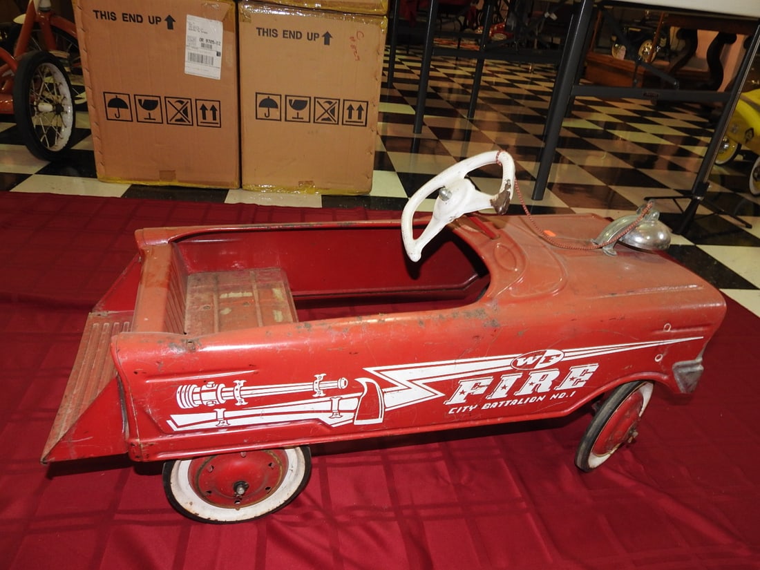 Western Flyer Fire City Battalion No. 1 Pedal Car - 4