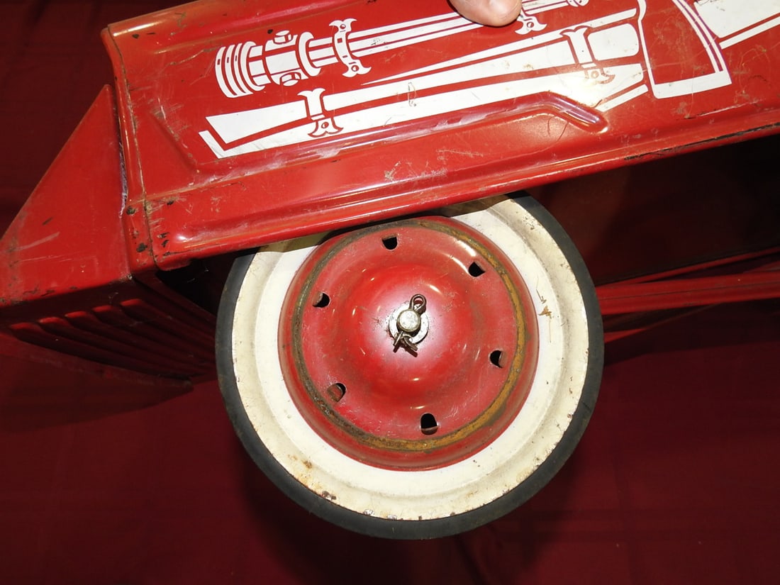 Western Flyer Fire City Battalion No. 1 Pedal Car - 7