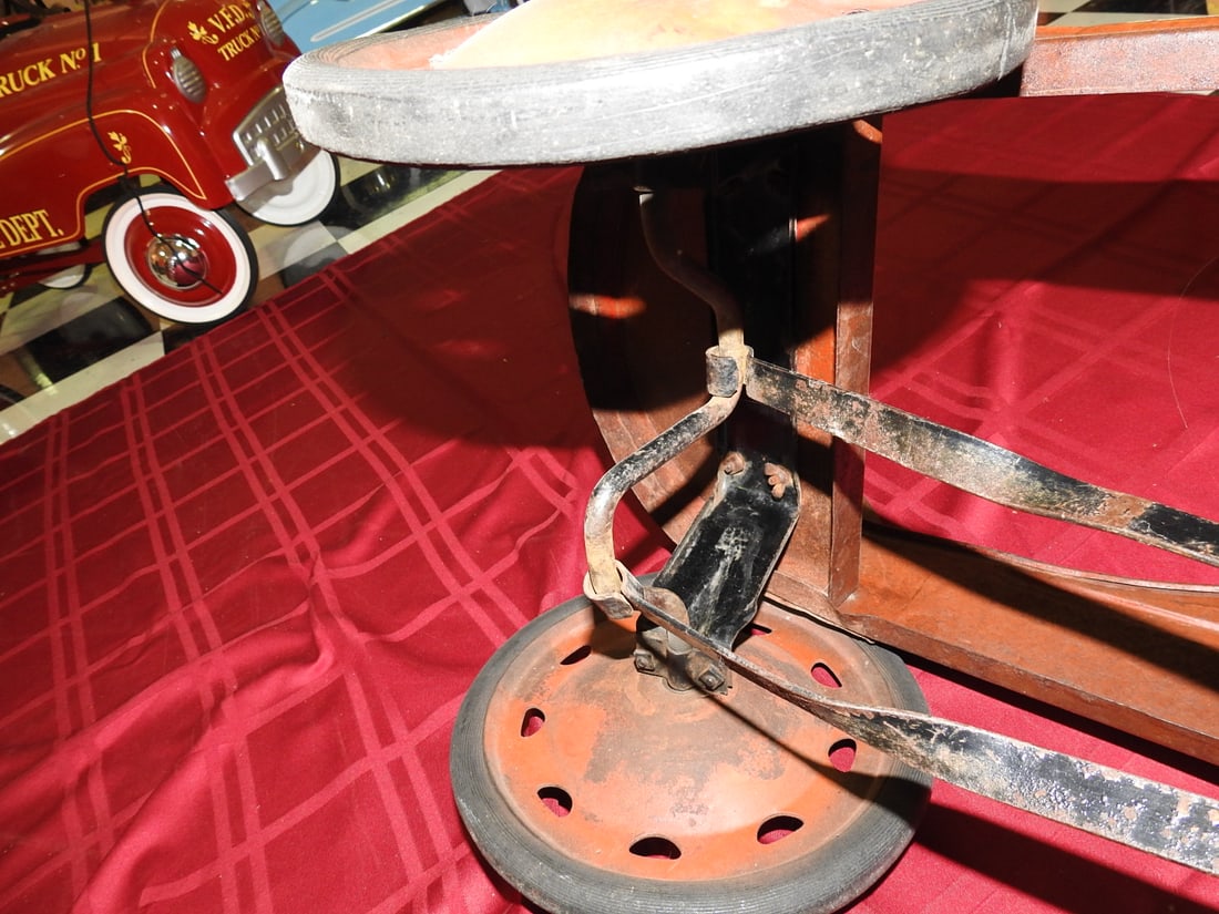 Original Fire Chief Pedal Car - 7