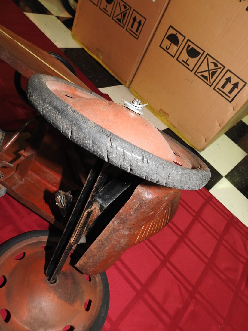 Original Fire Chief Pedal Car - 8