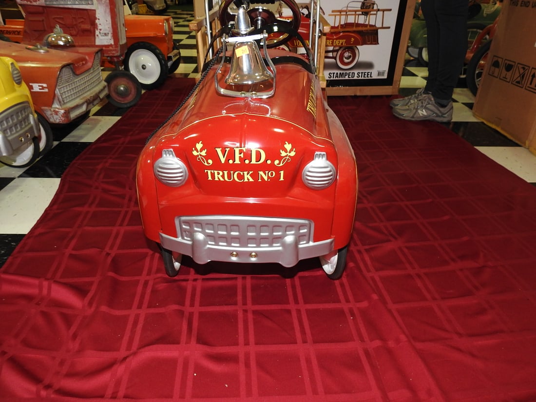Gearbox Volunteer Fire Dept. Truck No. 1 Pedal Car - 2