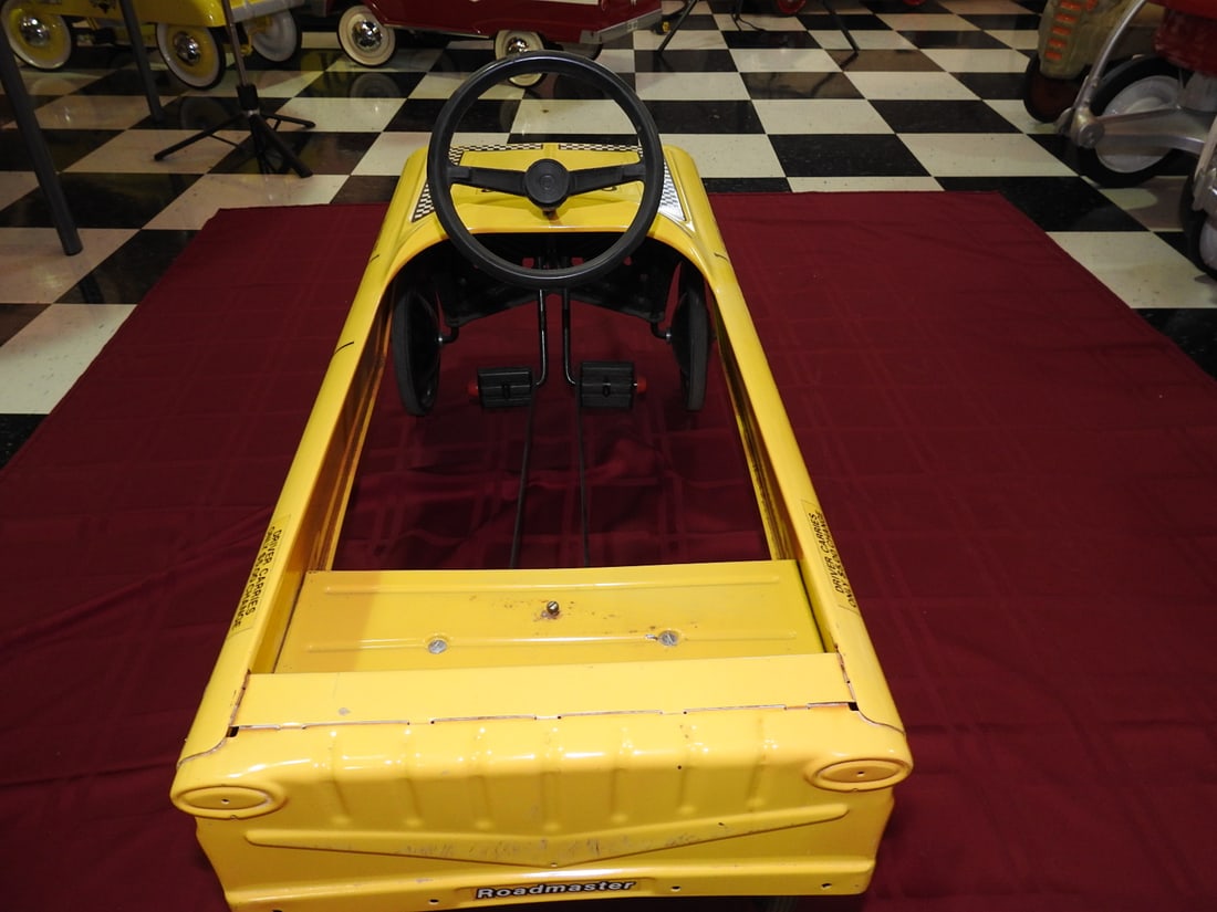 Roadmaster Checker Cab Pedal Car No. 6502 - 3