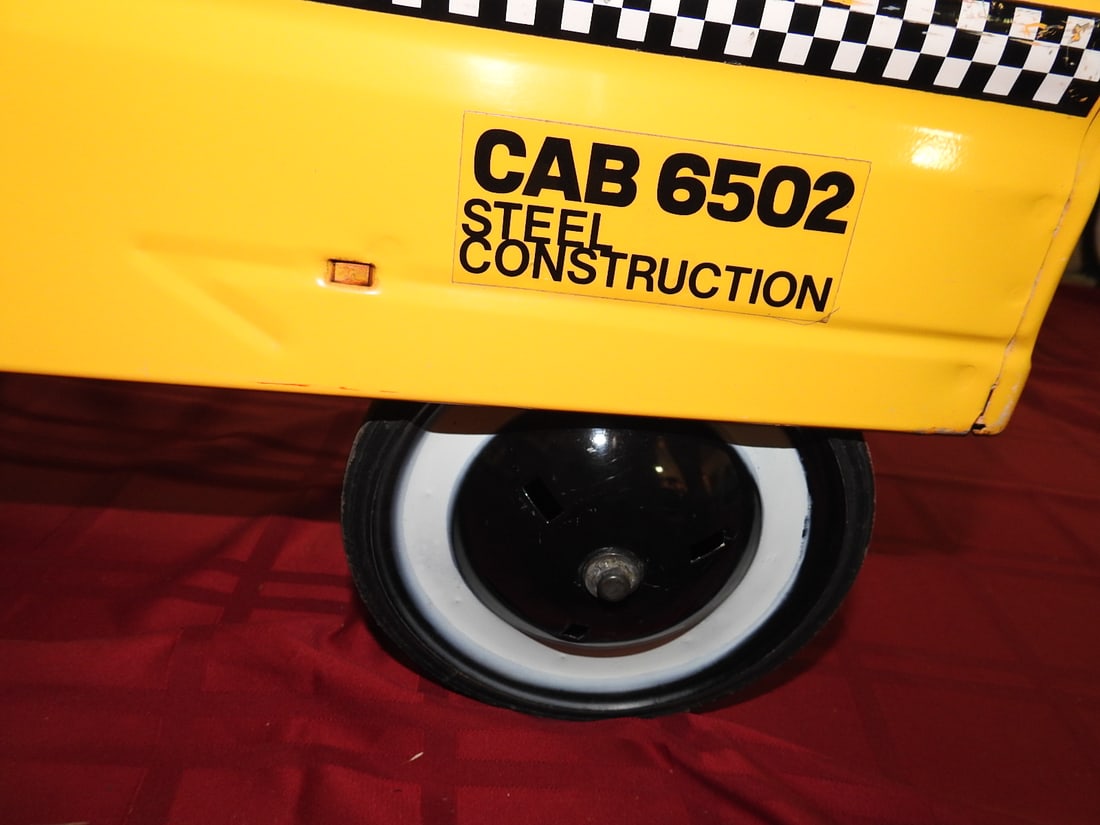 Roadmaster Checker Cab Pedal Car No. 6502 - 7