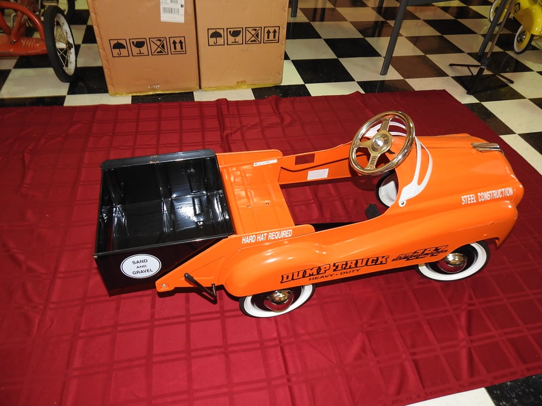 Burns Novelty Heavy Duty Dump Truck No. 287 Pedal Car - 4
