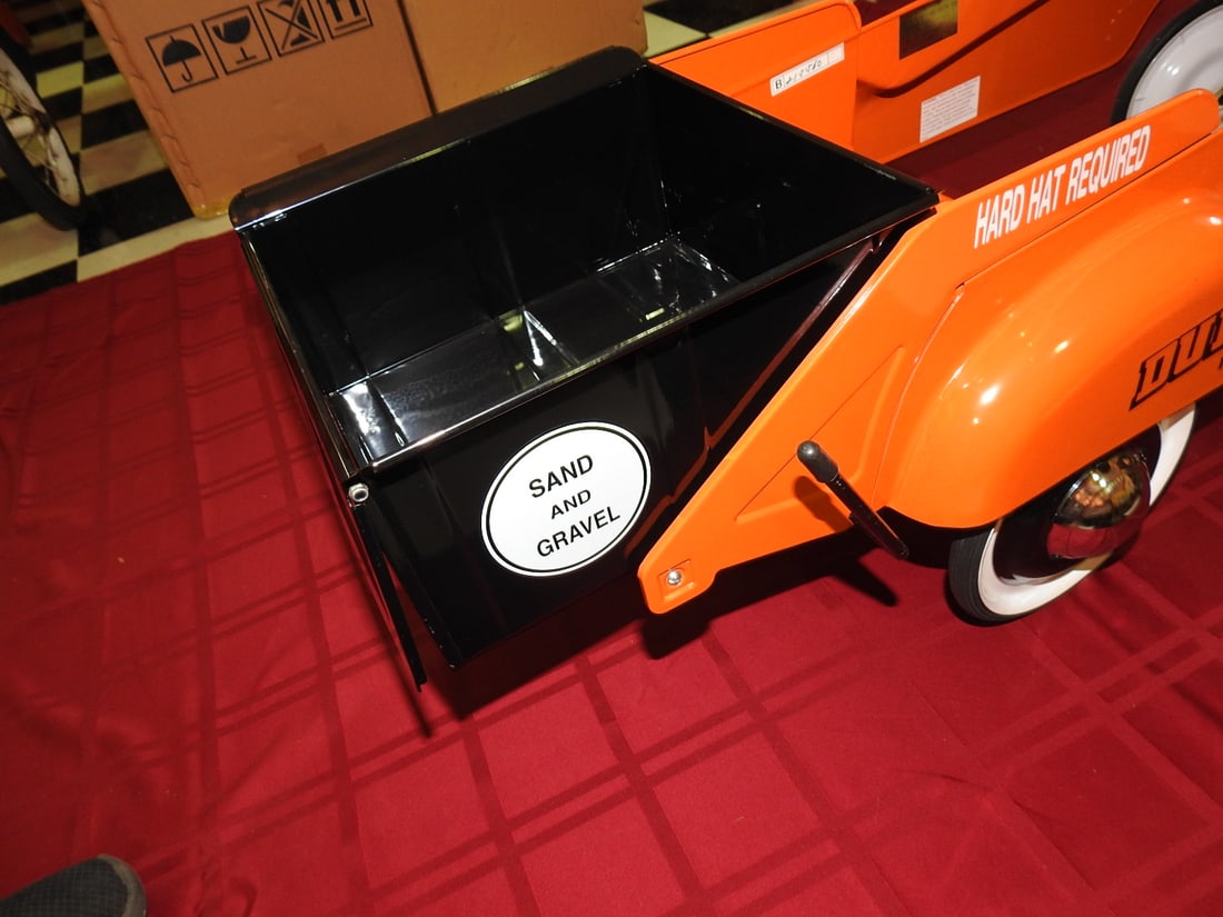 Burns Novelty Heavy Duty Dump Truck No. 287 Pedal Car - 8
