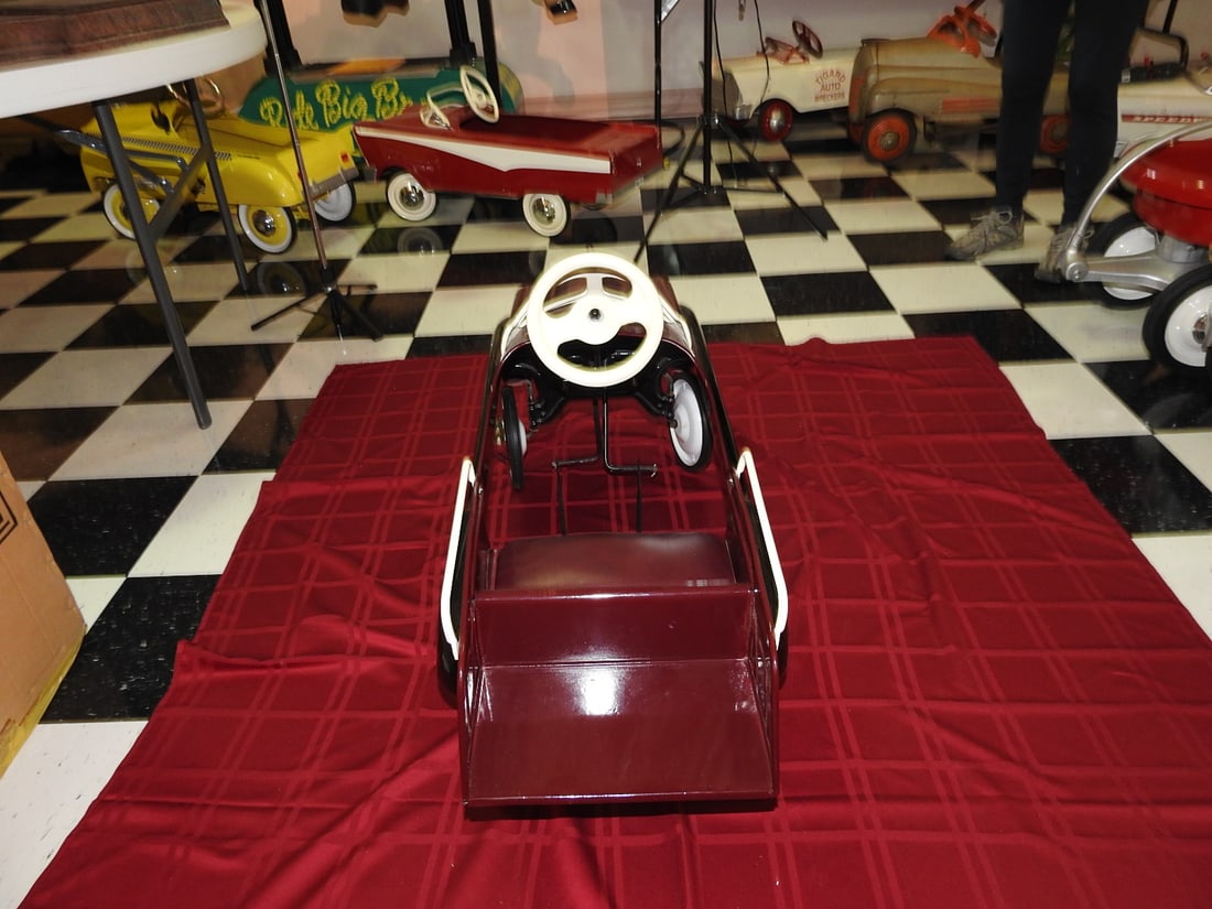 Giordani 1951 Studebaker Pedal Car - 4