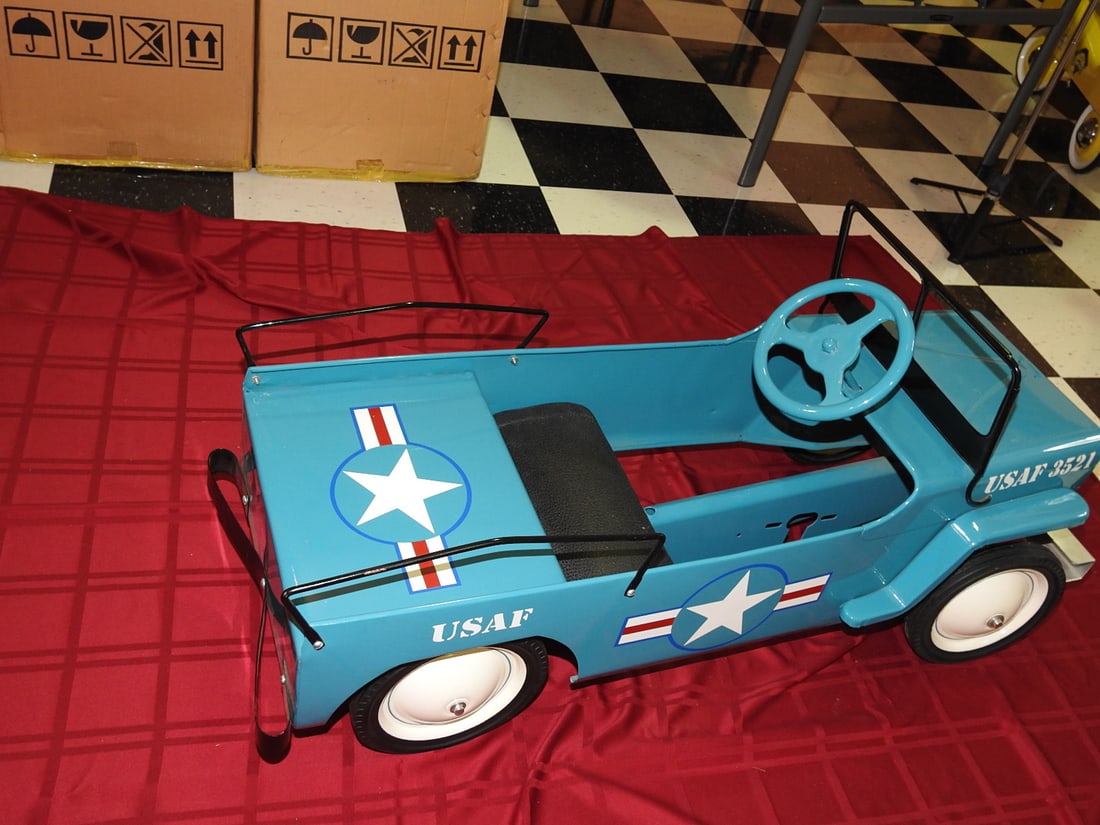 Restored Hamilton Steel Products USAF Jeep Pedal Car - 6