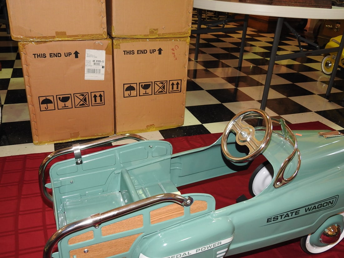 1950s Murray Sad Face Estate Wagon Pedal Car - 6