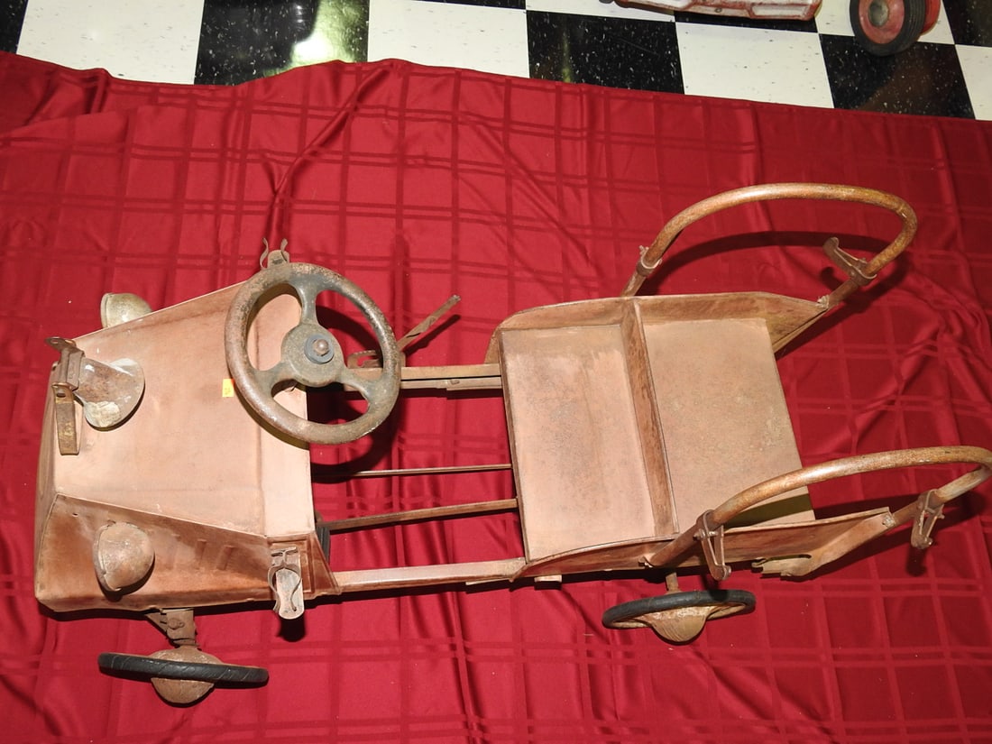 1920s Steelcraft Mack Playboy Pedal Car - 4