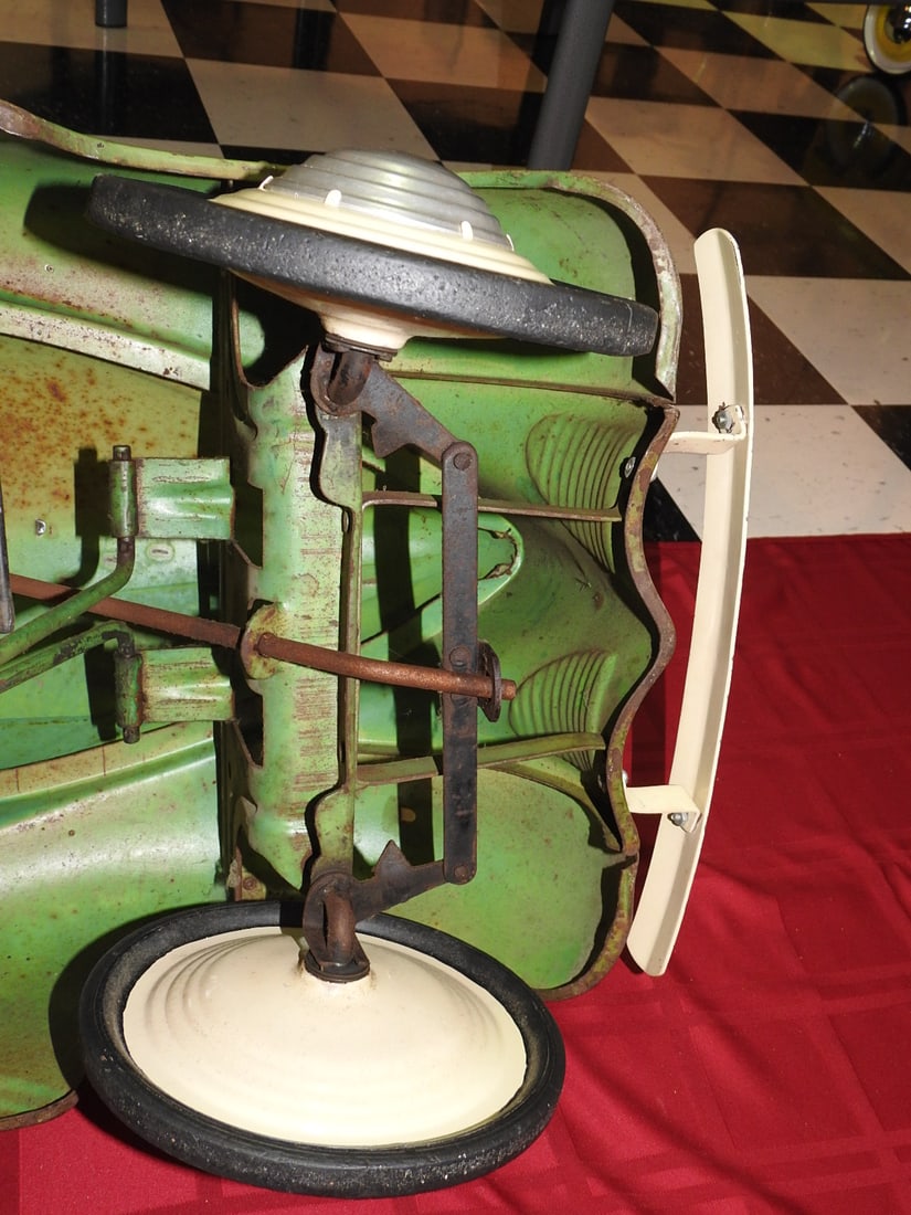 Steelcraft Lincoln Zephyr Pedal Car - 11