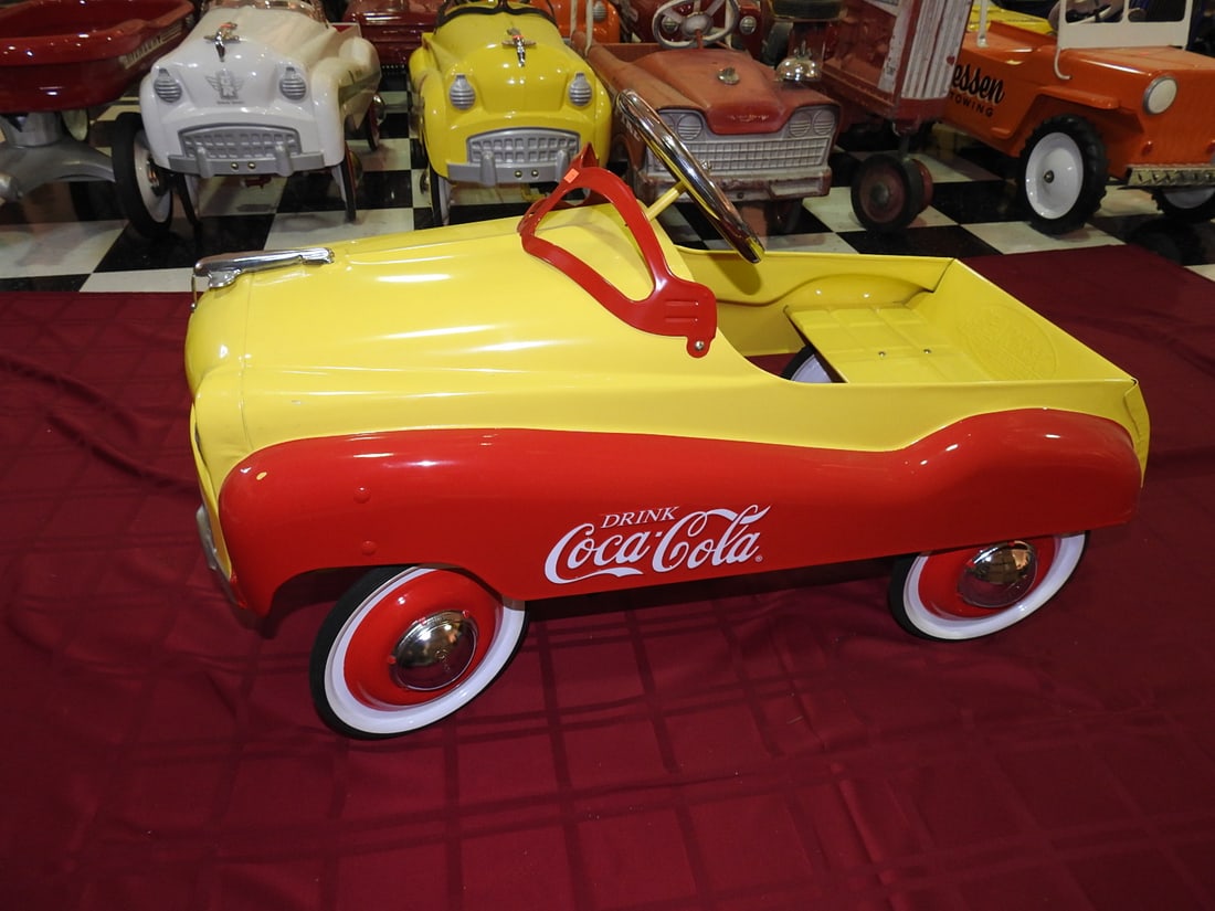 Gearbox Coca-Cola Pedal Car Reproduction (1 of 5)
