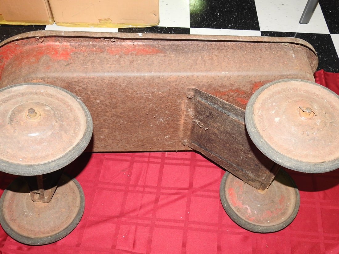 Antique Red Wagon, Unmarked - 5