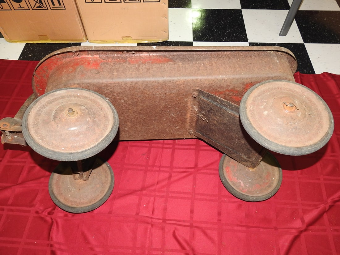 Antique Red Wagon, Unmarked - 6