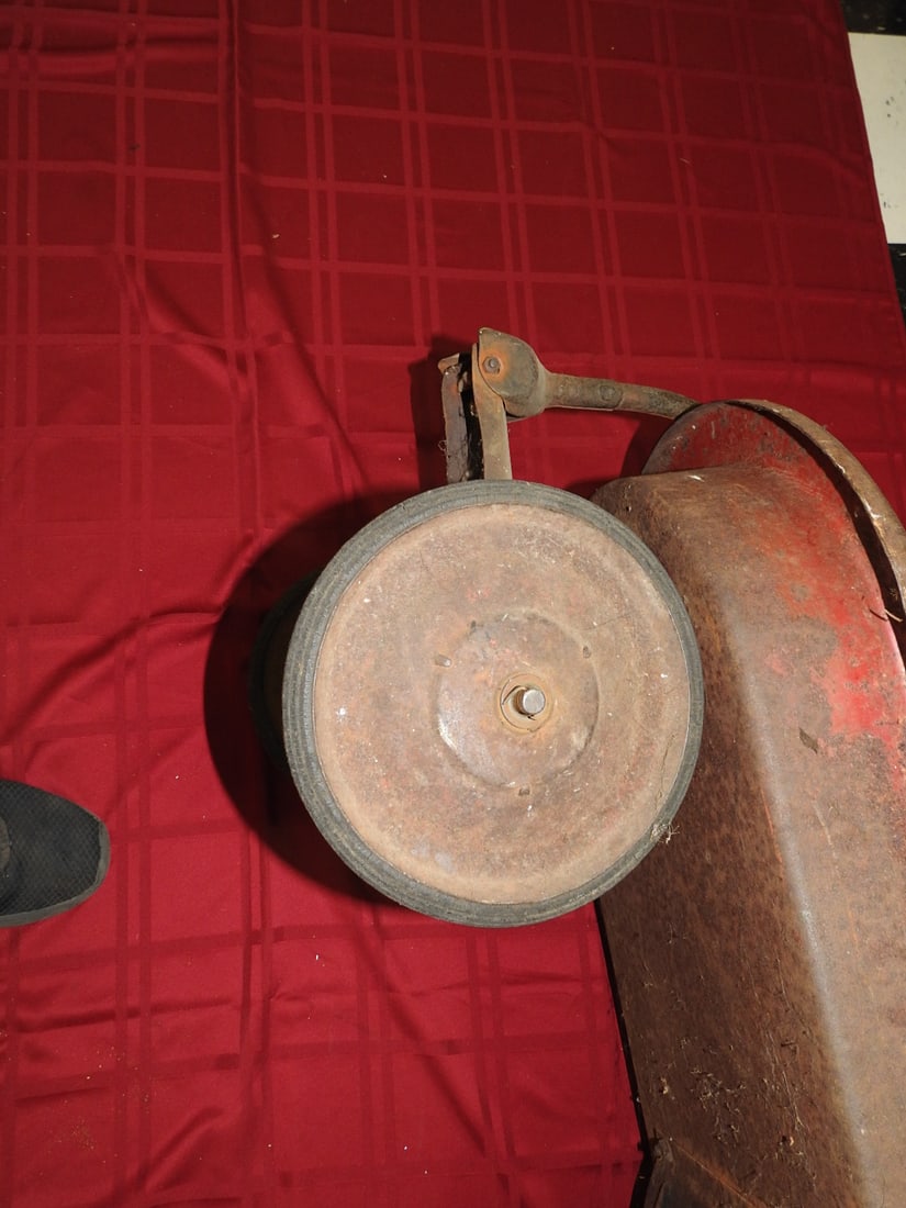 Antique Red Wagon, Unmarked - 7