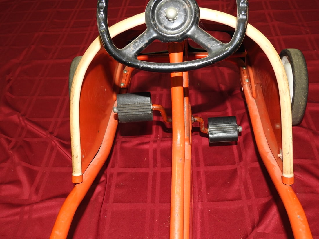 Murray Sportscrest Qualifier No. 6 Pedal Car - 6