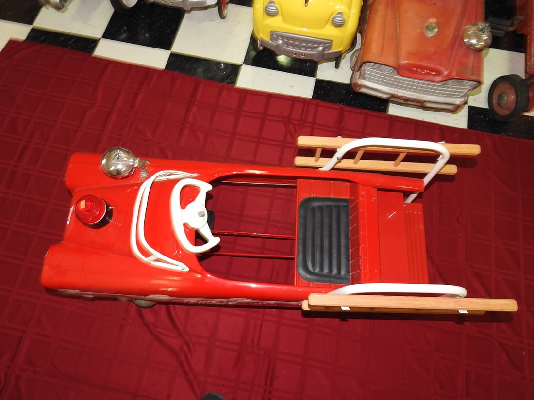 Limited Edition Fire Chief No. 5 Pedal Car - 3