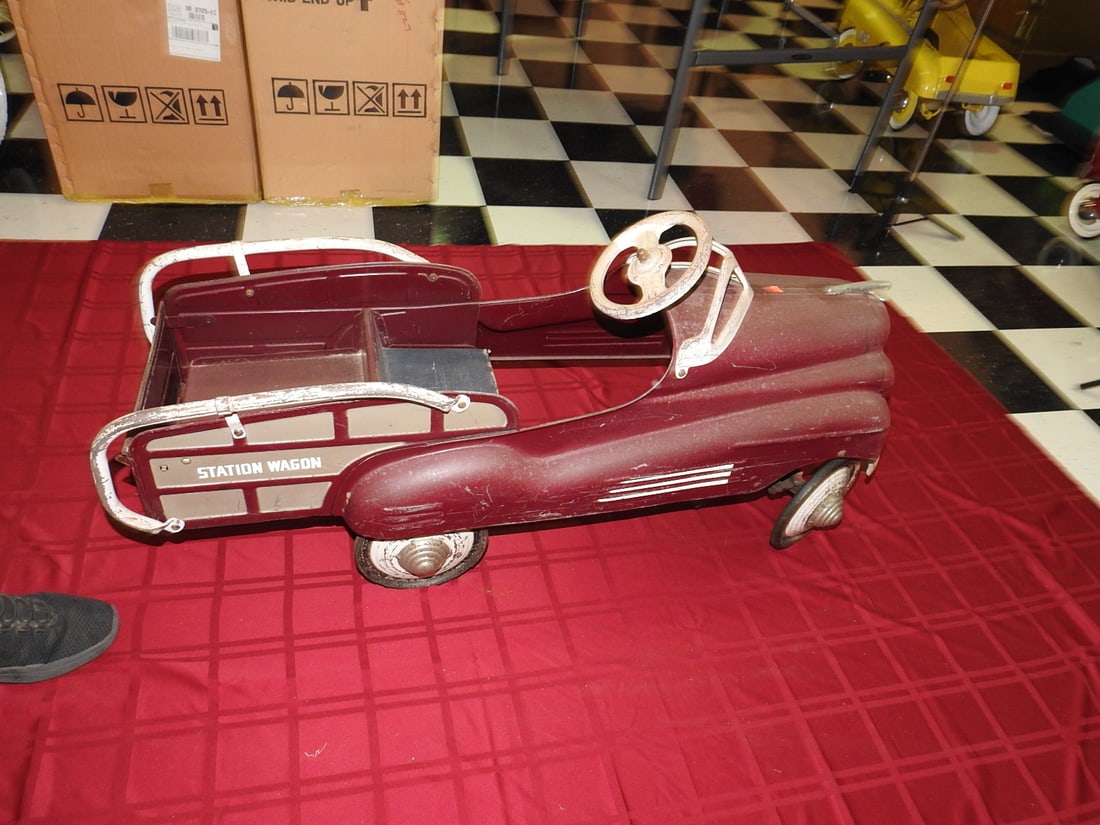 1949 Murray Pontiac Station Wagon Pedal Car - 6