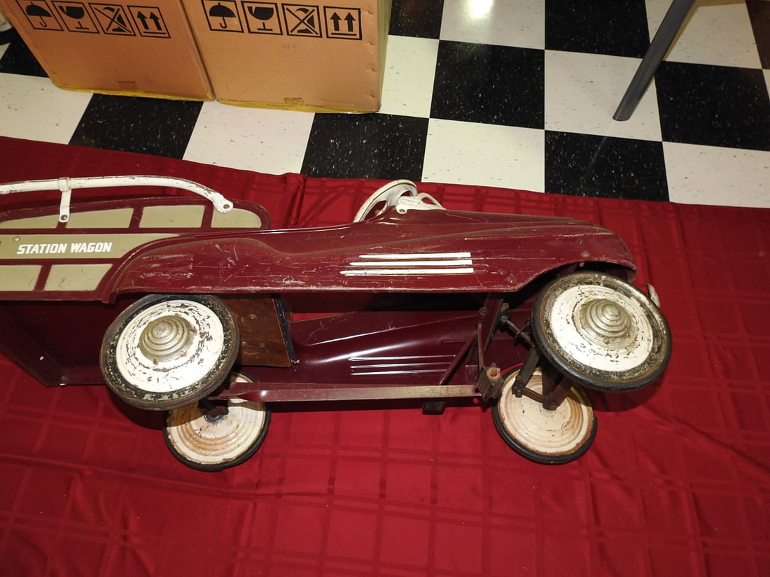 1949 Murray Pontiac Station Wagon Pedal Car - 9