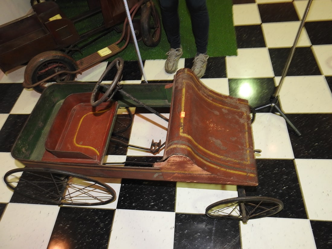 Antique Wire-Spoke Children’s Pedal Car - 10