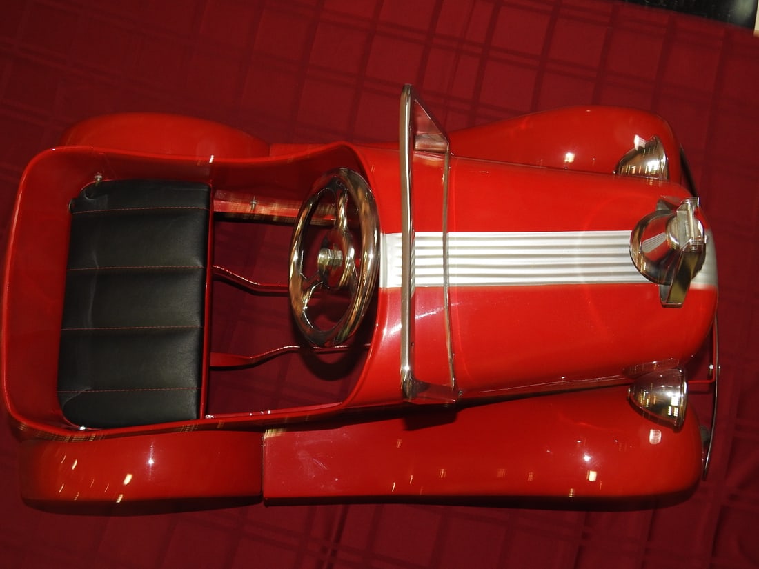 Refurbished Garton Pontiac Fire Chief Pedal Car - 3