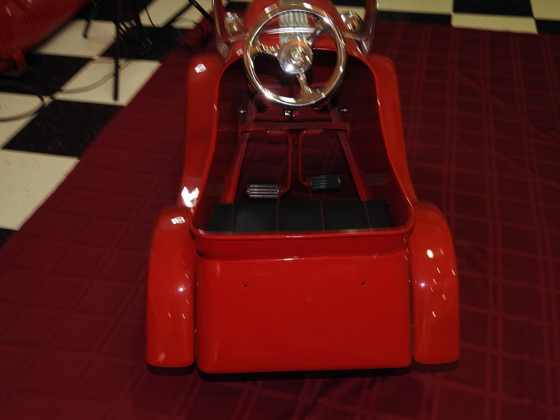 Refurbished Garton Pontiac Fire Chief Pedal Car - 4