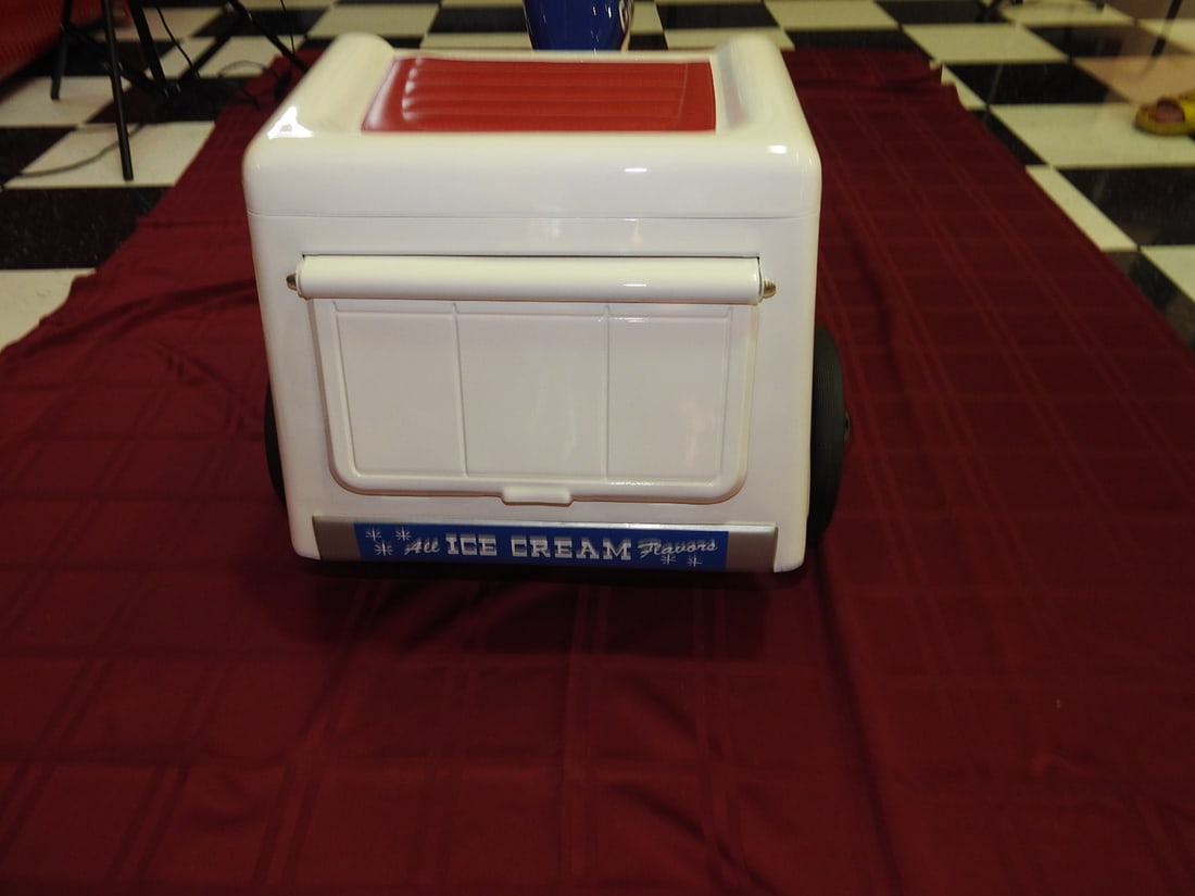 Refurbished Murray Good Humor Ice Cream Pedal Trike - 4