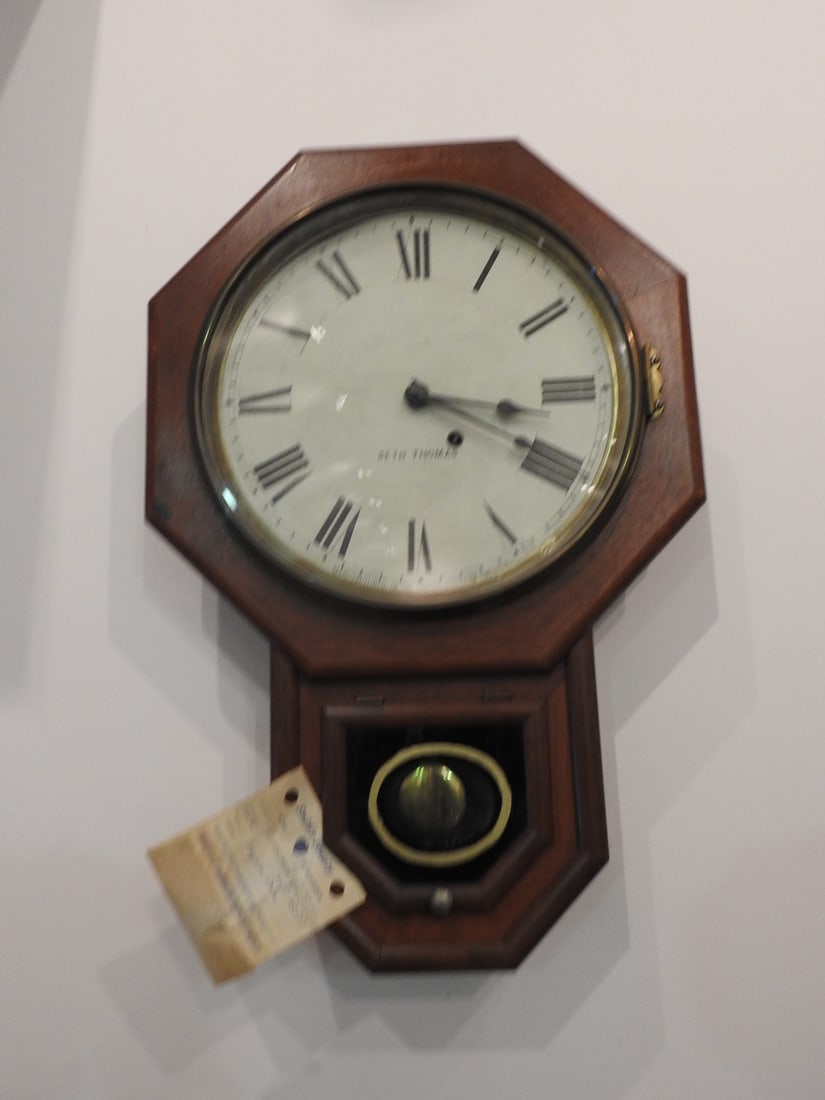 Seth Thomas Wall Clock with Purchased in 1977 with Receipt - 7
