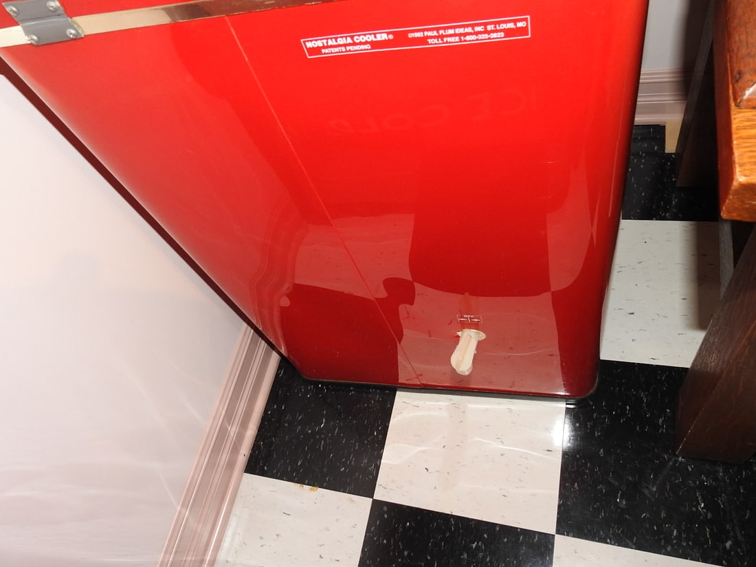 1992 Coca-Cola Nostalgia Plastic Cooler, Reproduction - 7